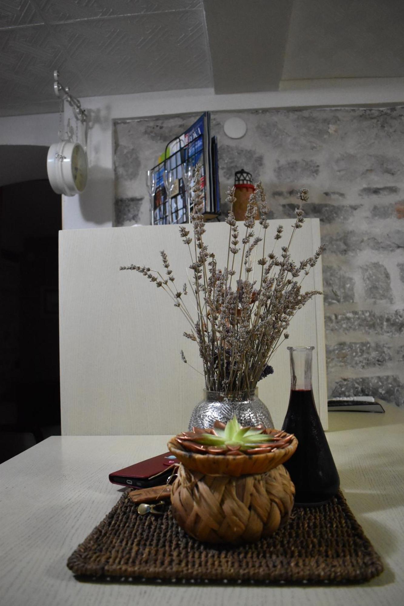 Apartments Villa Serventi Tivat Exterior photo